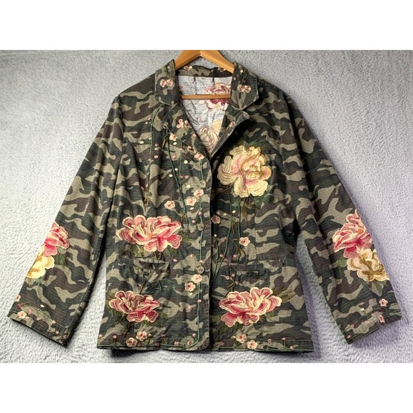paparazzi Jackets & Blazers - Paparazzi Jacket Womens XLarge Floral Embroidered Camo Button By Biz Enterprises